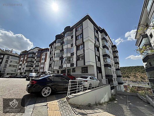 DİKMEN KARAPINARDA KONYA YOLU PARALELİ ÖZEL YAPILI GENİŞ TİP 3+1