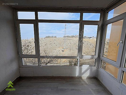 ALAÇATI'DAN İNCEK'TE BAĞIMSIZ MUTFAK BULVAR YAKINI 2+1 KİRALIK