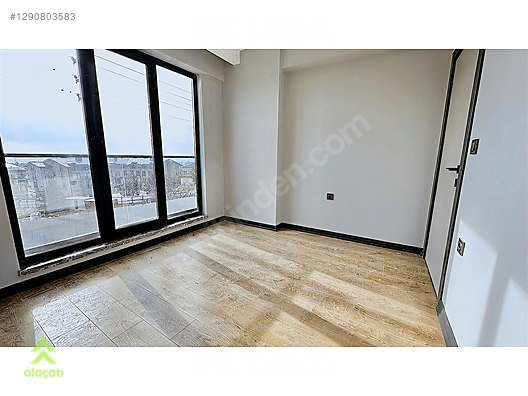 Alaçatı'dan | Balkonlu | Ara Kat | Bulvar Yakını